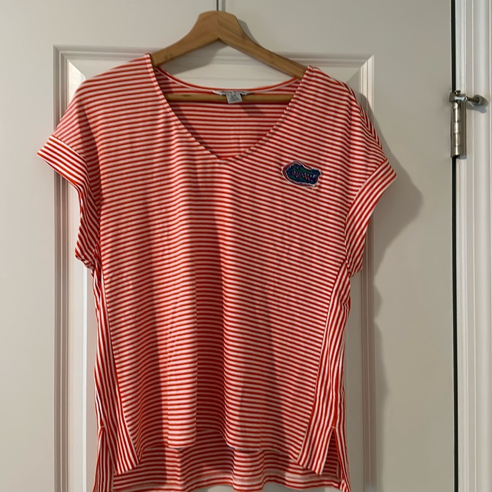 Tommy Bahama V-Neck Gators Shirt